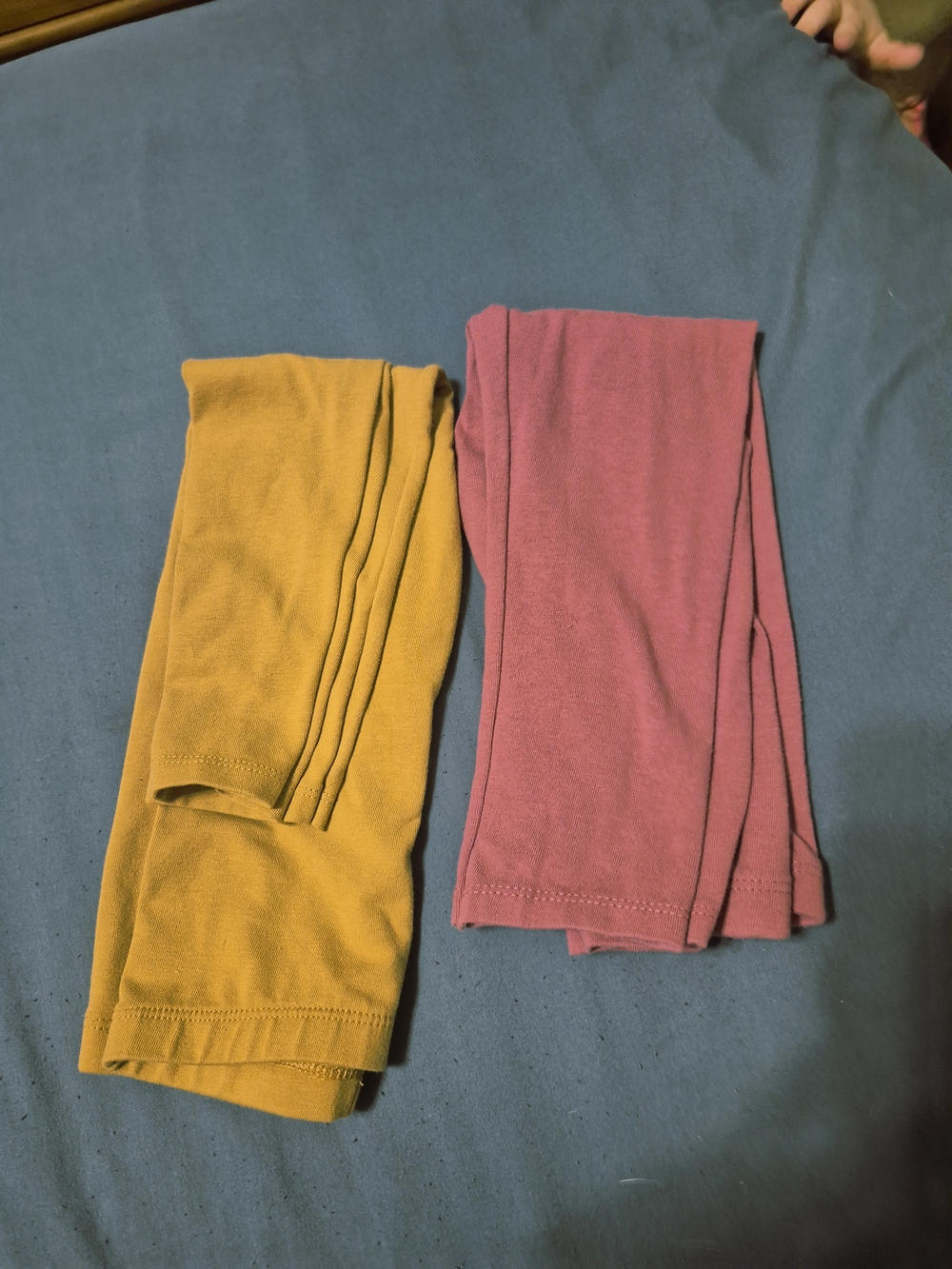 ⭐️⭐️5/$15 Kids Cotton Blend Leggings in Mustard Yellow and Dusty Pink